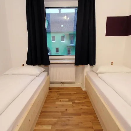 Cozy Near Area In אייזנרץ